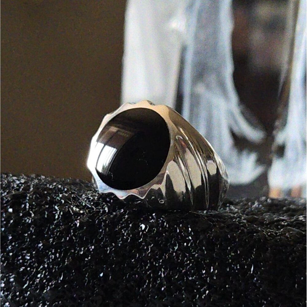 Men's Handcrafted Polished Natural Onyx Sterling Silver Ring - Picture 16 of 16